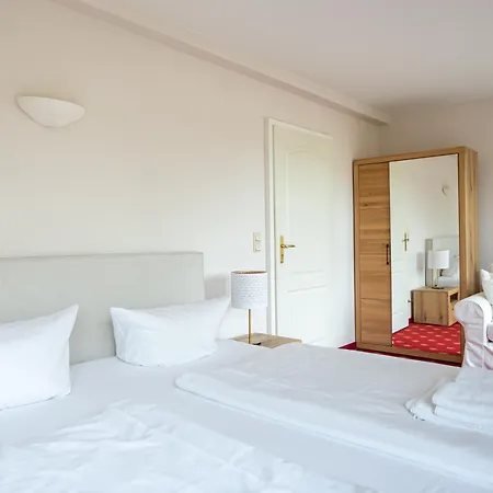 Strandhaus Claassen 01 * Ahrenshoop