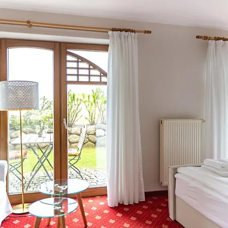 Strandhaus Claassen 01 * Ahrenshoop